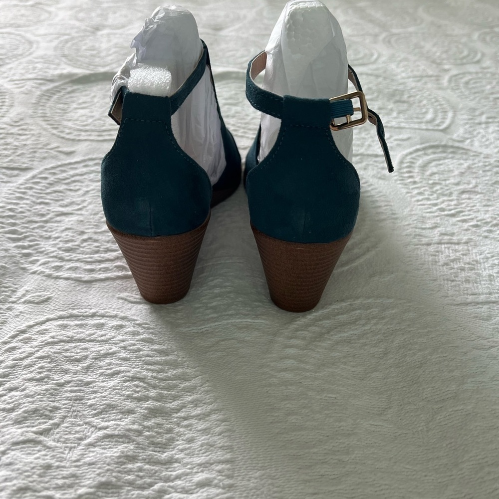 Journey Collection Women Blue Kenzie Comfort Soles, Wedge Sandals, Size 61/2 M . - Picture 2 of 9